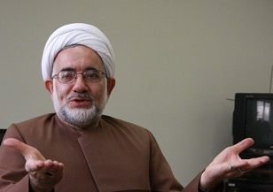 امام و خطر مقدس مابان متحجر؛ تحجر حکومت را از کارآیی و کارآمدی می اندازد/ در حال فاصله گرفتن از جمهوریت هستیم / متحجرین مردم را از حکومت نا امید می کنند