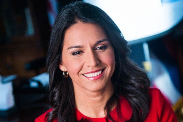 آشوب در اردوگاه دموکرات‌های آمریکا/ شکایت گابارد از کلینتون