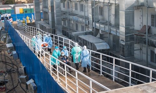 رئیس بیمارستان ووهان قربانی کرونا شد رئیس بیمارستان ووهان قربانی کرونا شد