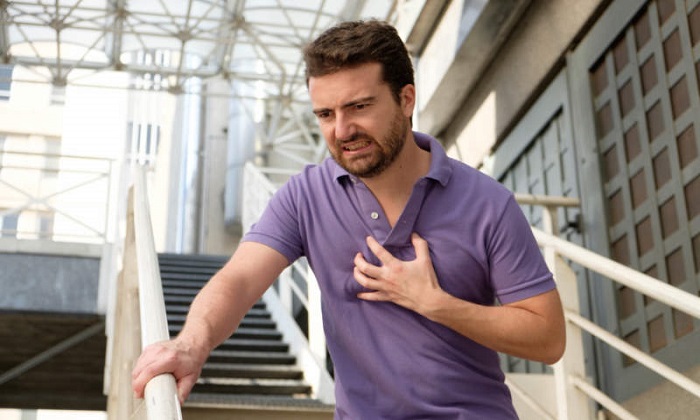 حمله قلبی در برابر حمله هراس؛ تفاوت در چیست؟ حمله قلبی در برابر حمله هراس؛ تفاوت در چیست؟