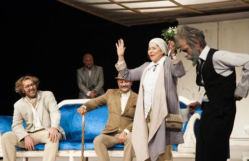 معرفی 5 فیلمتئاتر برای روزهای قرنطینه خانگی کرونا معرفی 5 فیلمتئاتر برای روزهای قرنطینه خانگی کرونا