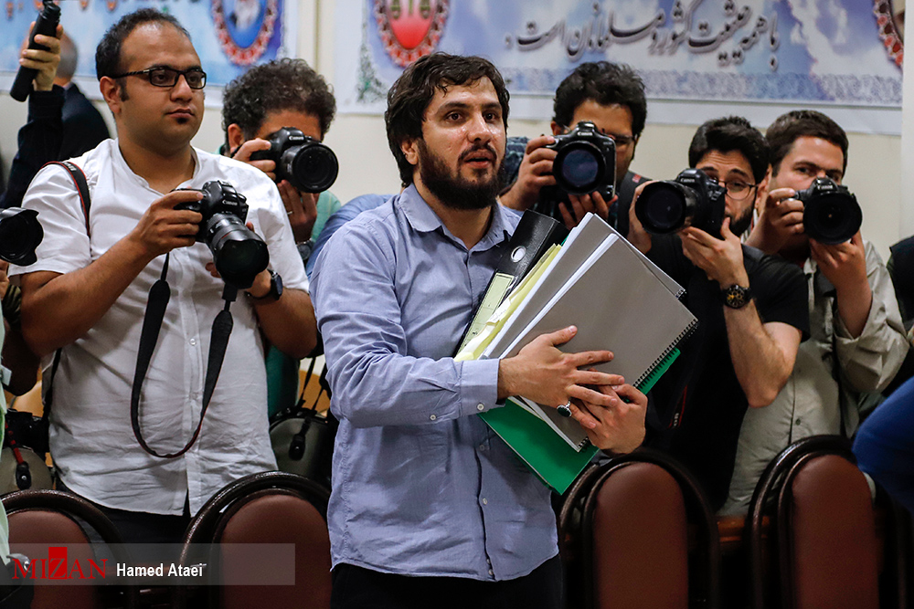 دادگاه رسیدگی به اتهامات داماد وزیر کار و 30 متهم دیگر پرونده بانک سرمایه دادگاه رسیدگی به اتهامات داماد وزیر کار و 30 متهم دیگر پرونده بانک سرمایه