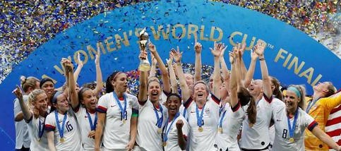 آمریکا قهرمان جام جهانی فوتبال زنان شد (+عکس) آمریکا قهرمان جام جهانی فوتبال زنان شد (+عکس)