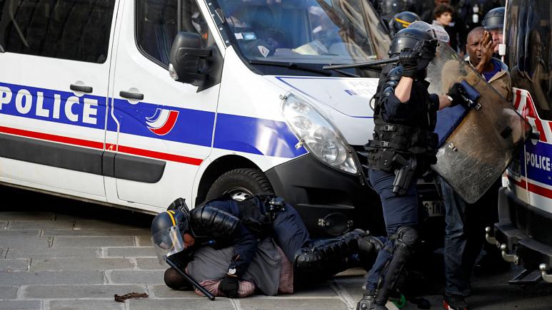 خشونت در پاریس؛ جلیقه‌سیاه‌ها‌ پانتئون را اشغال کردند (+عکس)