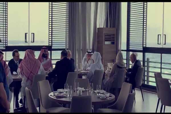ناهار خوردن پمپئو با ولیعهد سعودی (+عکس)
