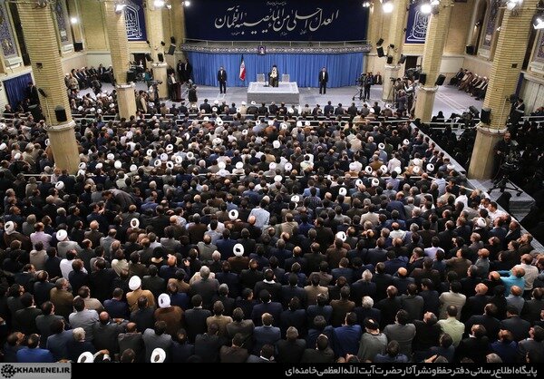 دیدار مسئولان قوه قضائیه با مقام معظم رهبری دیدار مسئولان قوه قضائیه با مقام معظم رهبری