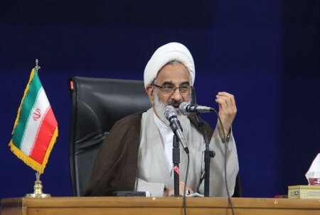 نماینده ولی فقیه در سپاه: جناح‌بندی سیاسی در سپاه حرام است