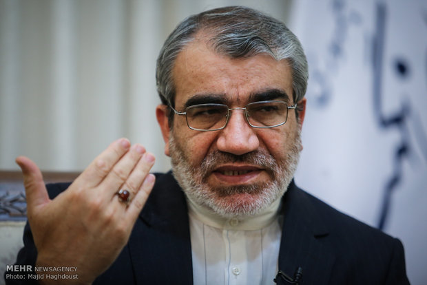کدخدایی: شورای نگهبان باید در فضای مجازی فعال‌تر باشد