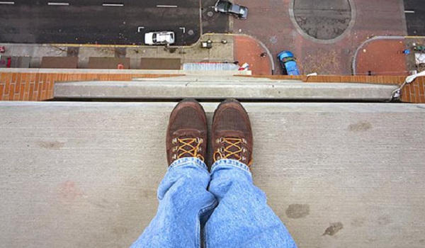 دلایل خودکشی در یکی از مرفه‌ترین کشورهای جهان