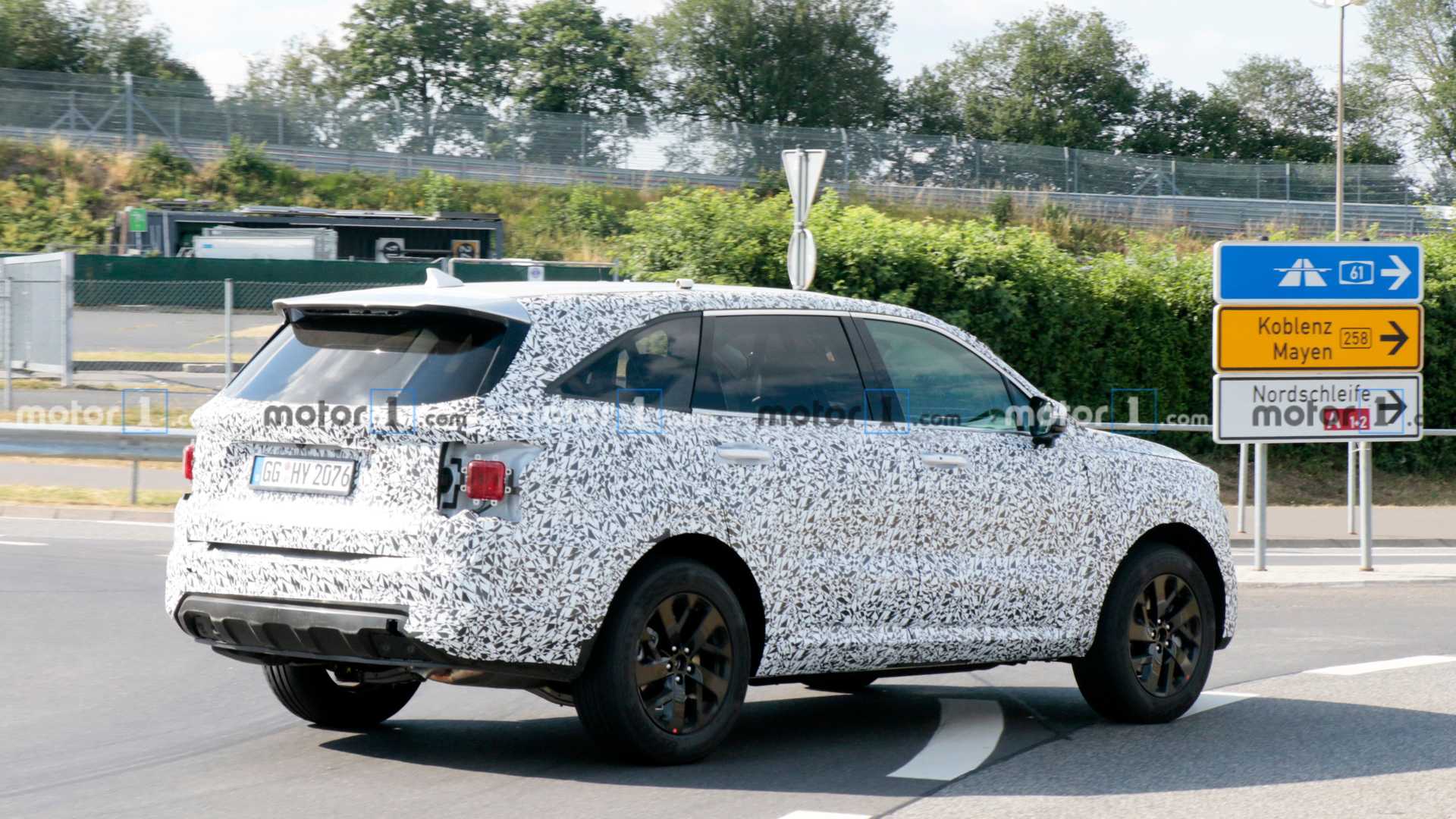 نسل چهارم سورنتوی 2021 در جهنم سبز آلمان‌ها