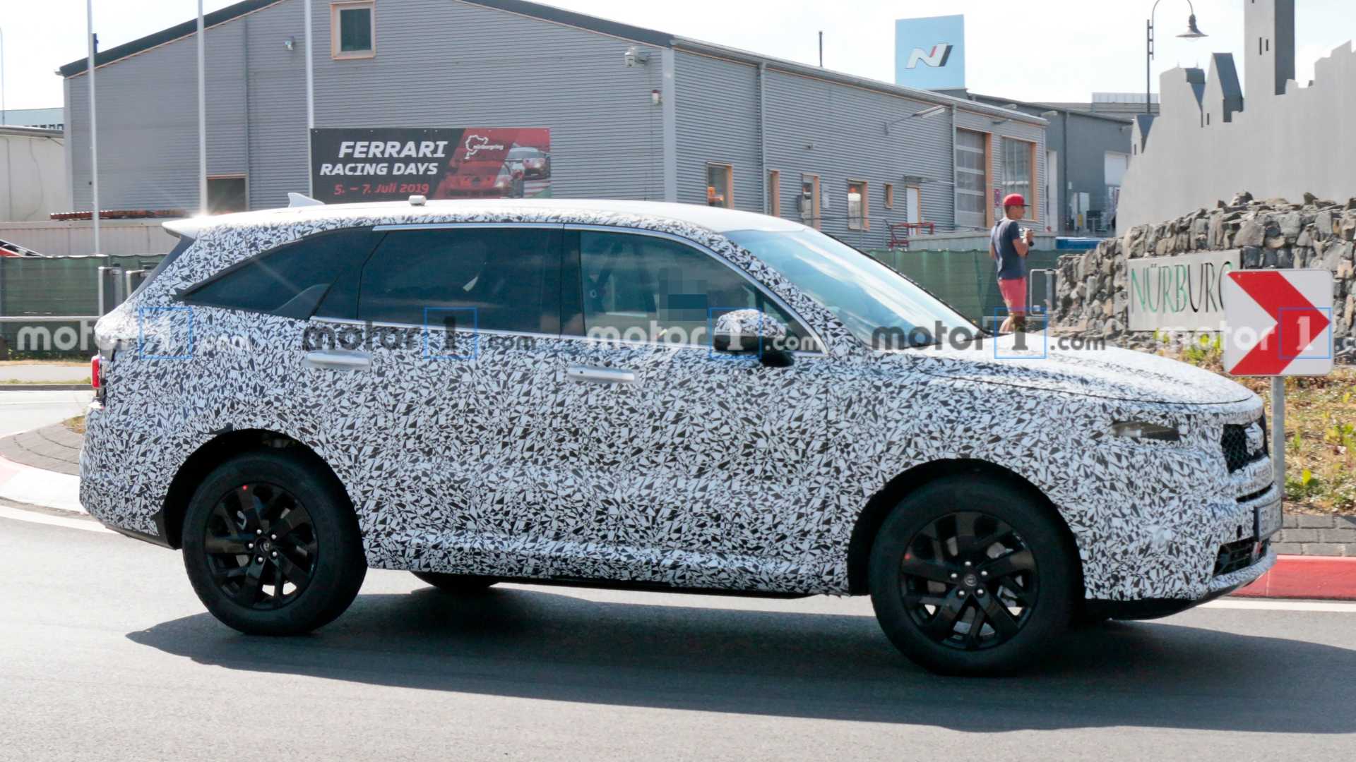 نسل چهارم سورنتوی 2021 در جهنم سبز آلمان‌ها