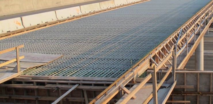 به منظور افزایش مقاومت کششی بتن در فونداسیون ساختمان به سراغ میلگرد میروند. به منظور افزایش مقاومت کششی بتن در فونداسیون ساختمان به سراغ میلگرد میروند.