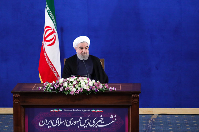 روحانی: شرایط آماده باشد حاضریم تبادل زندانیان ایران و آمریکا را پیگیری کنیم/ تلاش می‌کنیم روند ورود زنان به ورزشگاه‌ها ادامه داشته باشد/نمی خواهیم قیمت سوخت را بالا ببریم