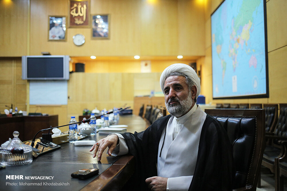 روایت ذوالنوری از چندین جلسه گفتگو با مهدی کروبی بعد از انتخابات ۸۸/روزی که در قم گیر افتاده بود برای نجاتش تلاش کردم روایت ذوالنوری از چندین جلسه گفتگو با مهدی کروبی بعد از انتخابات ۸۸/روزی که در قم گیر افتاده بود برای نجاتش تلاش کردم