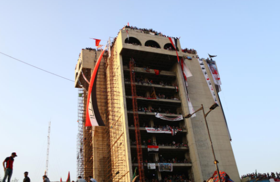 ساختمان توخالی مقر معترضان عراق (+عکس) ساختمان توخالی مقر معترضان عراق (+عکس)