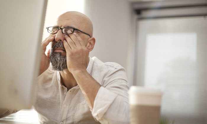 یک احساس اشتباه در چشم! یک احساس اشتباه در چشم!