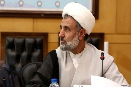 حمله نماینده قم به روحانی: وظیفه من به زیر کشیدن آقای رئیس جمهور است حمله نماینده قم به روحانی: وظیفه من به زیر کشیدن آقای رئیس جمهور است