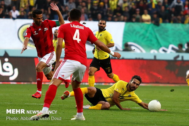 لغو چهار دیدار هفته یازدهم/ استقلال و پرسپولیس بازی می‌کنند