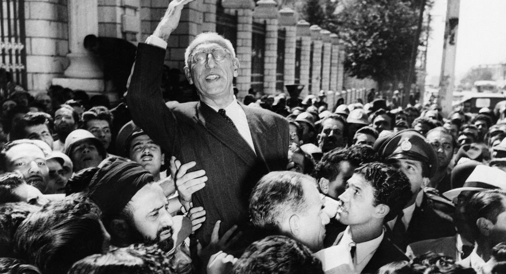 با مردم کم حرف میزنید آقای رییس جمهور! با مردم کم حرف میزنید آقای رییس جمهور!