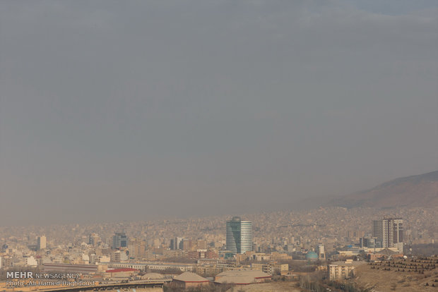 برای سومین روز پیاپی، هوای تبریز در شرایط ناسالم برای گروه‌های حساس قرار گرفت