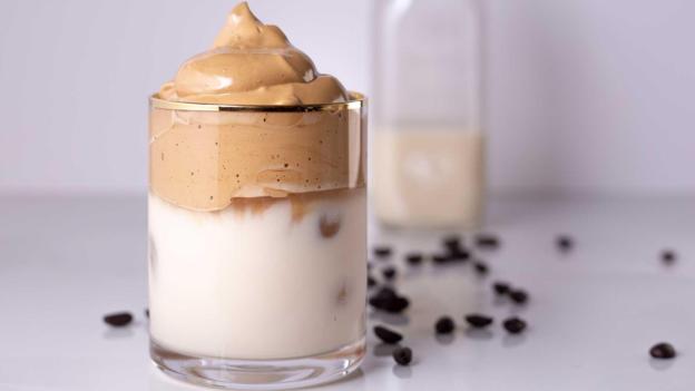 برجسته شدن فرهنگ کشورها در دوره کرونا/ از اعتیاد فرانسویها به نان باگت تا چادر زدن استرالیاییها در اتاق دالگونا قهوه معروف کره جنوبی