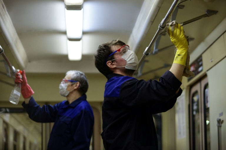 مخالفت ترامپ با ادامه قرنطینه: شرکت ها و شغل ها را از دست می دهیم؛ کشتههای رکود اقتصادی بیشتر است/ یک سوم جهان در قرنطینه/ جلسه شورای امنیت هم غیرحضوری شد مخالفت ترامپ با ادامه قرنطینه: شرکت ها و شغل ها را از دست می دهیم؛ کشتههای رکود اقتصادی بیشتر است/ یک سوم جهان در قرنطینه/ جلسه شورای امنیت هم غیرحضوری شد