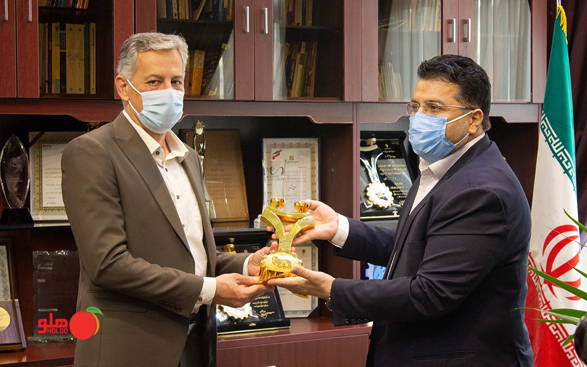 گروه شرکت‌های طرفه‌نگار؛ برنده یازدهمین تندیس زرین حمایت از حقوق مصرف‌کنندگان