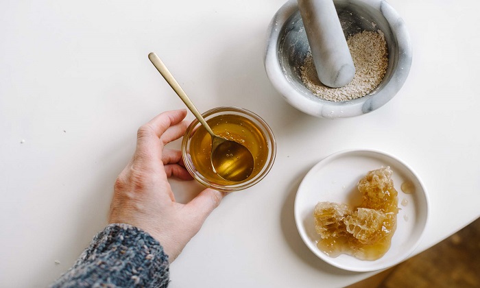 4 ماسک صورت طبیعی برای پاکسازی جوشهای سرسیاه 4 ماسک صورت طبیعی برای پاکسازی جوشهای سرسیاه