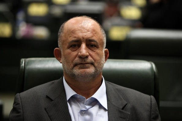 نماینده مجلس: حذف صفرها پاس گل دولت به ثروتمندان است/ بازی با اعداد نمی‌تواند مشکل تورم را حل کند