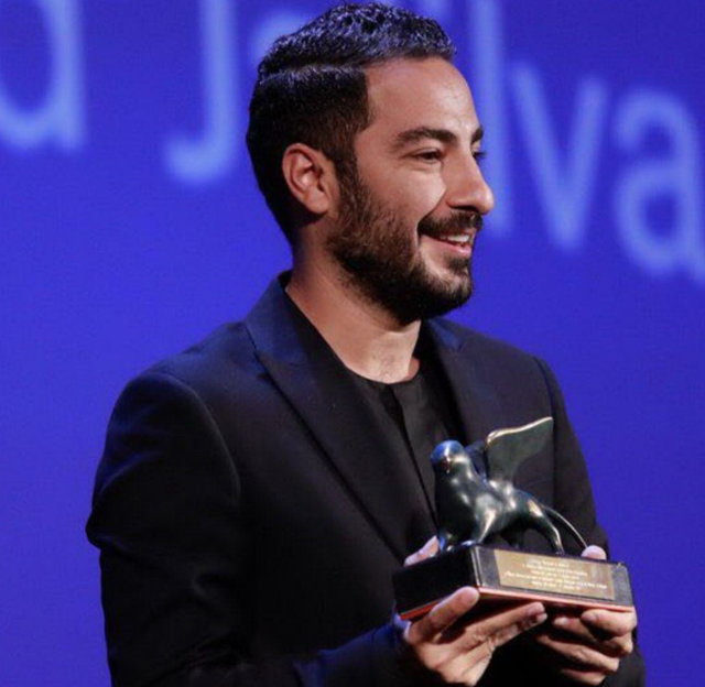 نوید محمدزاده