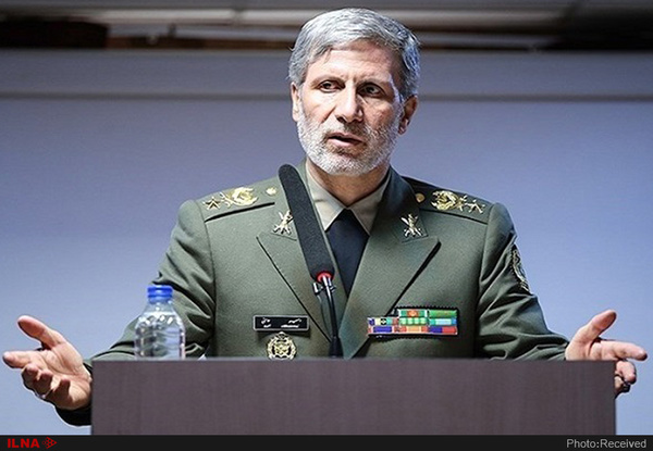 وزیر دفاع: تجهیزات مقابله با کرونا در ارتش همگام با فناوری روز دنیا است