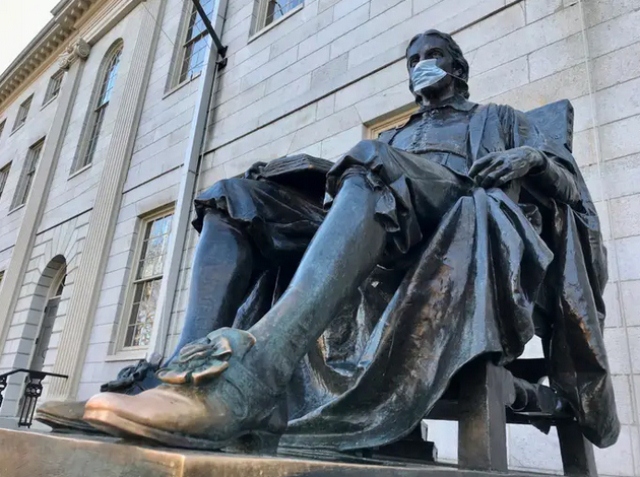 دانشگاه هاروارد تحت فشار کمک 8.6 میلیون دلاری کرونا را پس داد دانشگاه هاروارد تحت فشار کمک 8.6 میلیون دلاری کرونا را پس داد