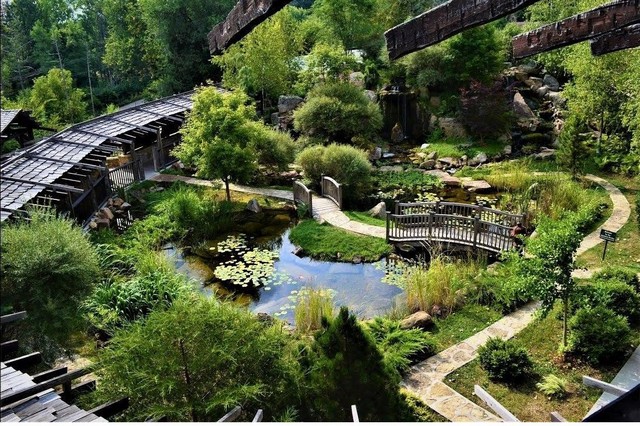 خانه‌ای در صخره