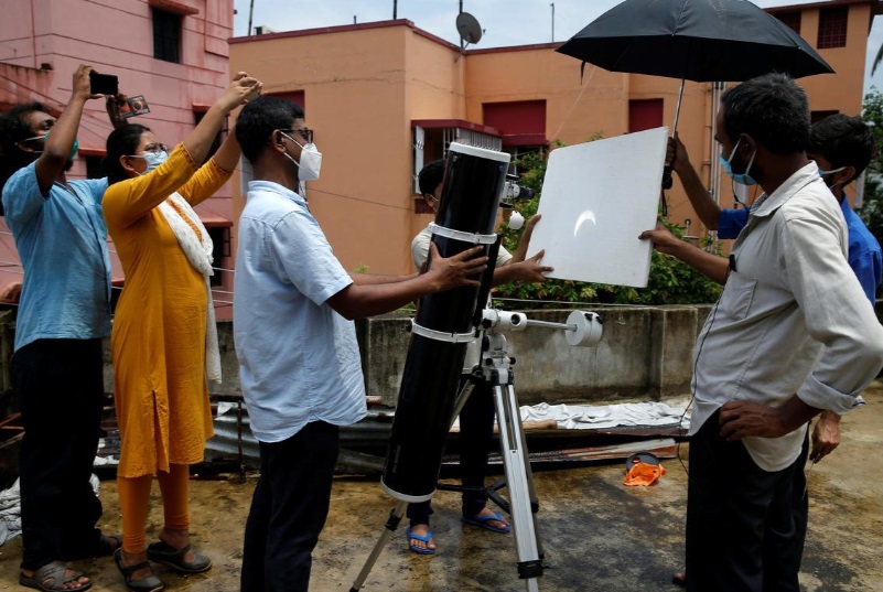 تصاویر آخرین خورشیدگرفتگی قرن در جهان خورشیدگرفتگی هند