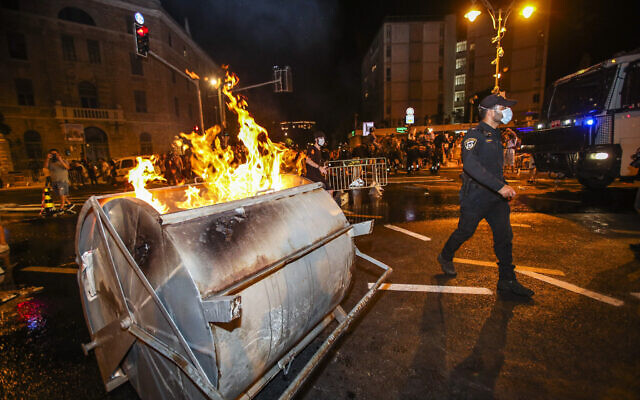 سومین شب تظاهرات در اسرائیل (+عکس)/ اعتراض به بحران اقتصادی در دوران کرونایی تظاهرات در اسرائیل کرونا