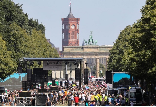 ااعتراض به محدودیت کرونا در آلمان