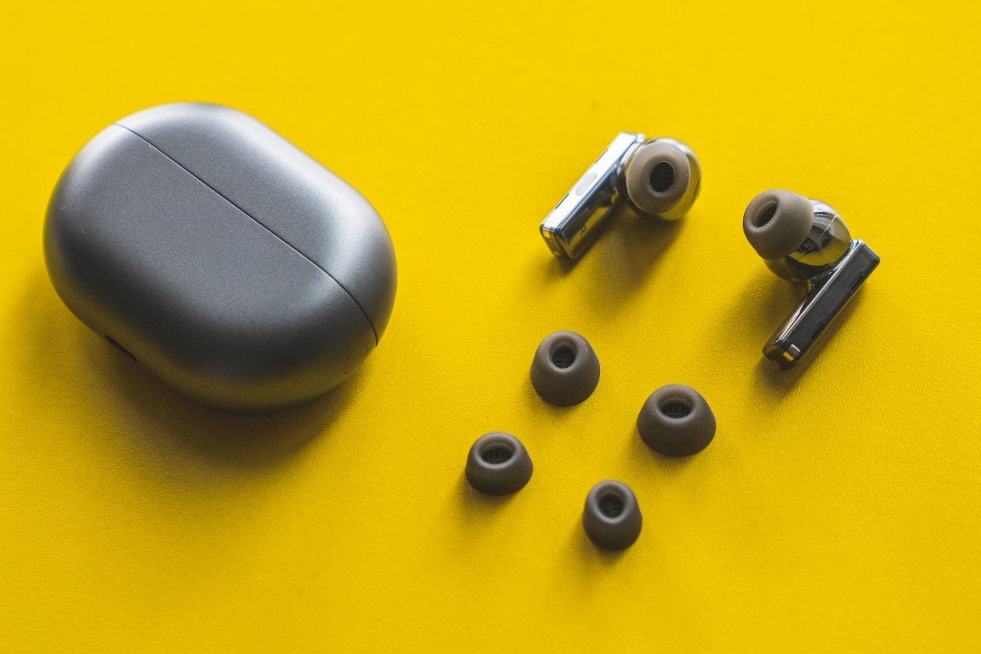 هندزفری بیسیم FreeBuds Pro؛ طراحی خاص و کیفیت بالا صدا در یک قاب هندزفری بیسیم FreeBuds Pro؛ طراحی خاص و کیفیت بالا صدا در یک قاب