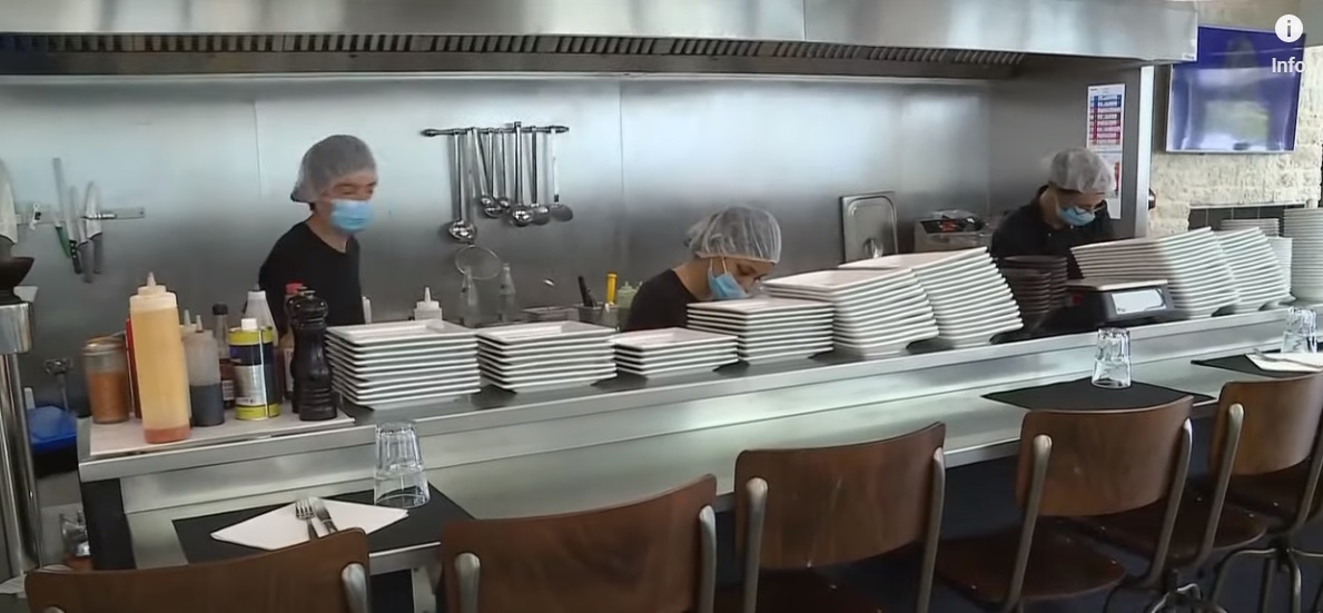 یک رستوران در مارسی فرانسه