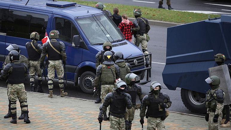 دستور دولت بلاروس به بانک‌ها برای توقیف پول جمع شده برای معترضان