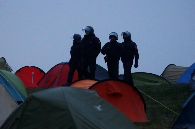 اعتراض به ساخت بزرگراه