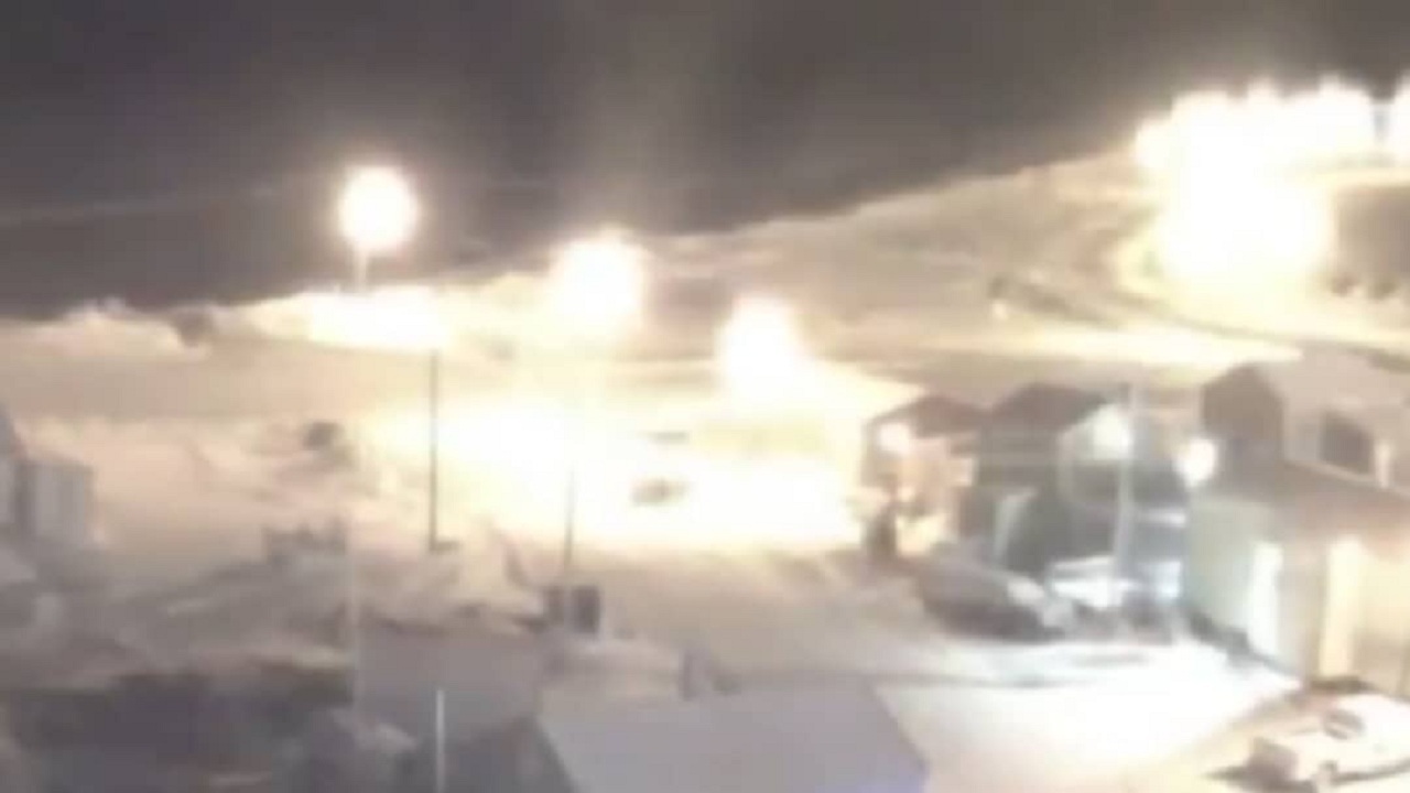 شهری در آلاسکا که هرسال غروب 66 روزه خورشید را تجربه می کند غروب خورشید در آلاسکا