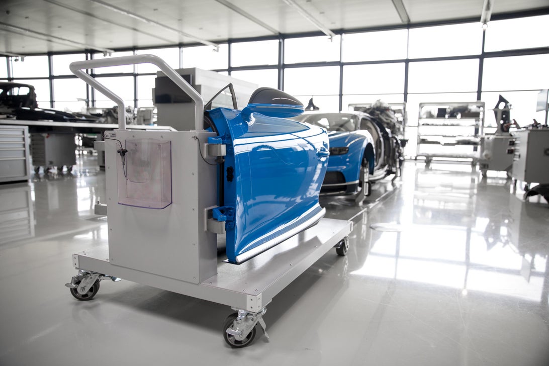 بوگاتی شیرون چگونه تولید می شود؛ ترکیب هنر و مهندسی در یک 