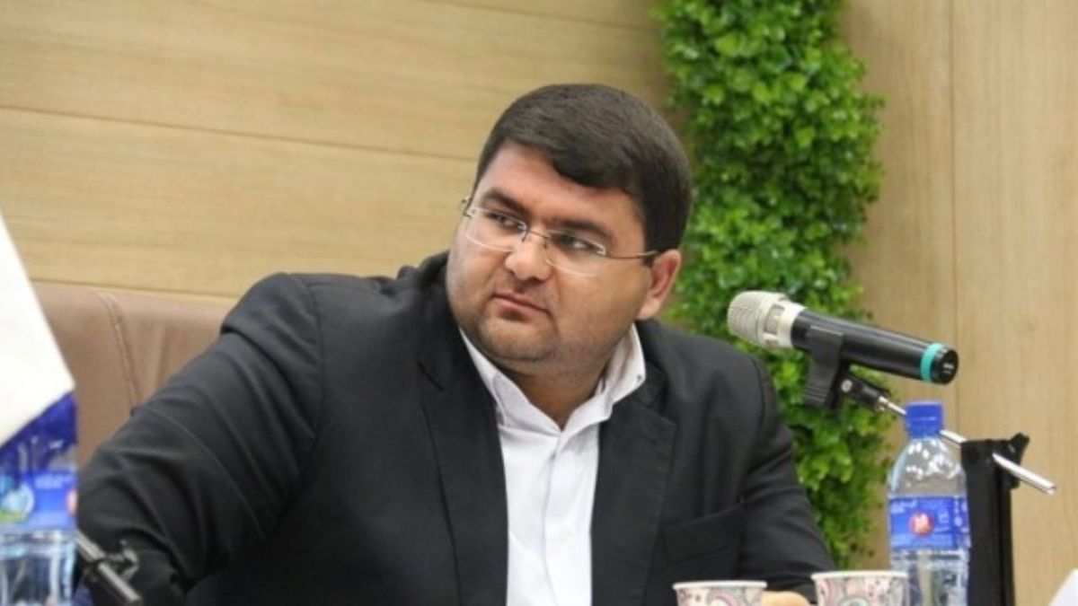 واکنش روح الله حضرت پور (نماینده ارومیه) به طرح مسدودسازی اینترنت: مغایر اراده مردم است