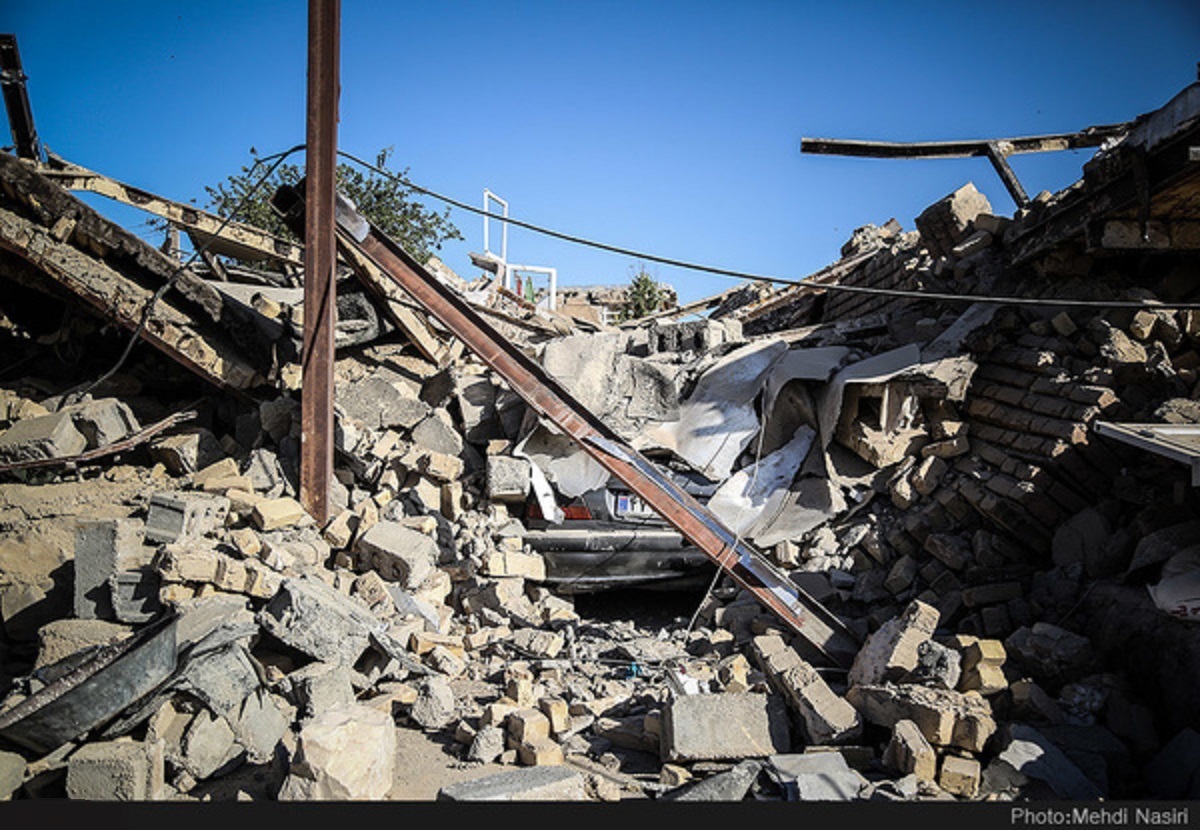 پیام مخاطبان / بانک تجارت گیرندگان وام زلزله بم را از دریافت تسهیلات بانکی محروم کرده است