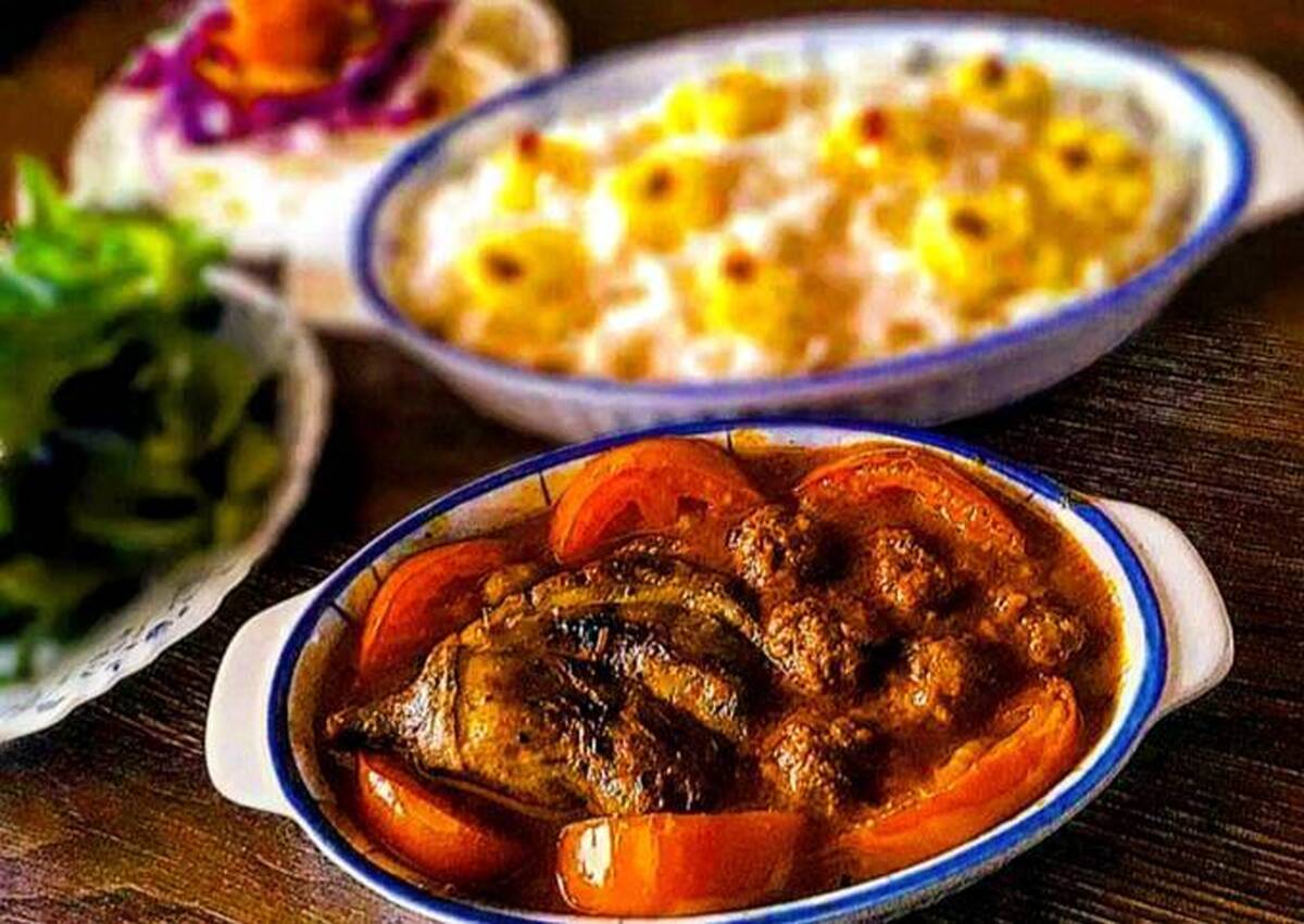 طرز تهیه خورش بادمجان با گوشت قلقلی
