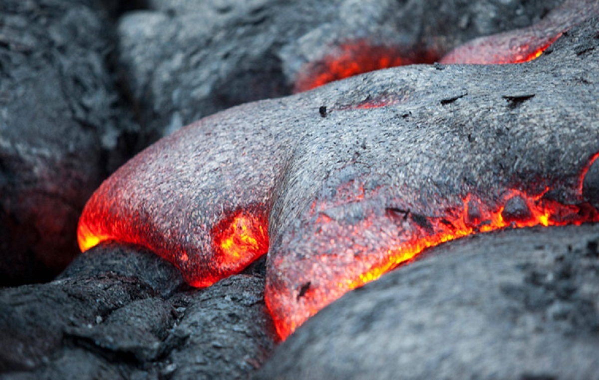 لحظه هولناک فوران آتشفشان کیلاویا در هاوایی