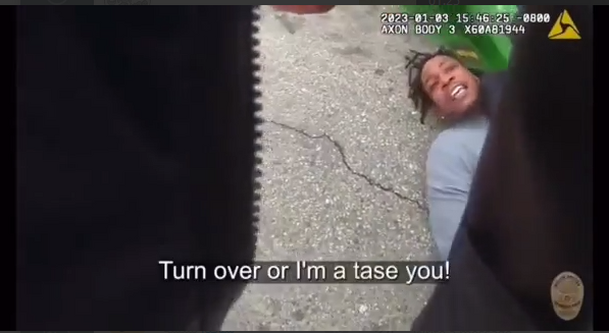 ببینید| معلم سیاه پوست آمریکایی قبل از قتل توسط پلیس: می خواهید مثل جرج فلوید مرا بکشید