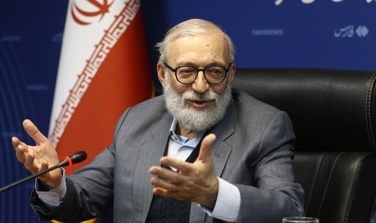 جواد لاریجانی: هیلاری کلینتون گفته باید تماسمان را با جامعه روحانیت در ایران بیشتر کنیم/ هدف  حوادث اخیر اسلام بود نه سیستم حکومتی کشور