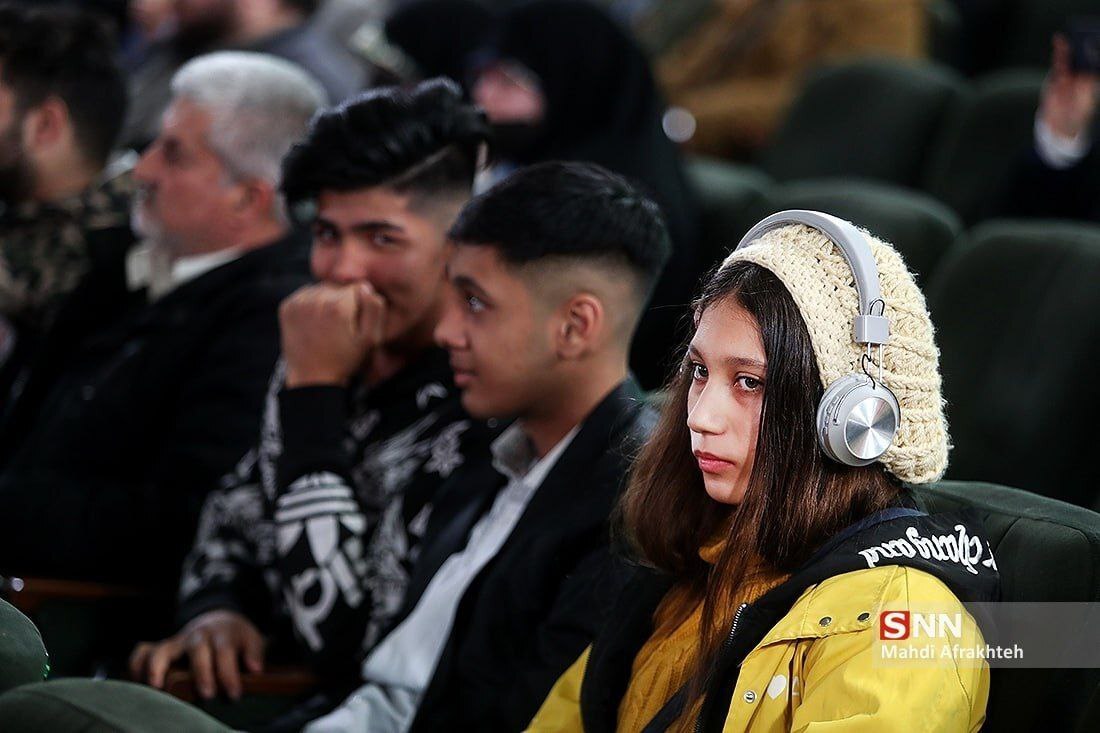 ظاهر متفاوت دختر دهه هشتادی در اختتامیه جشنواره فیلم عمار (عکس)