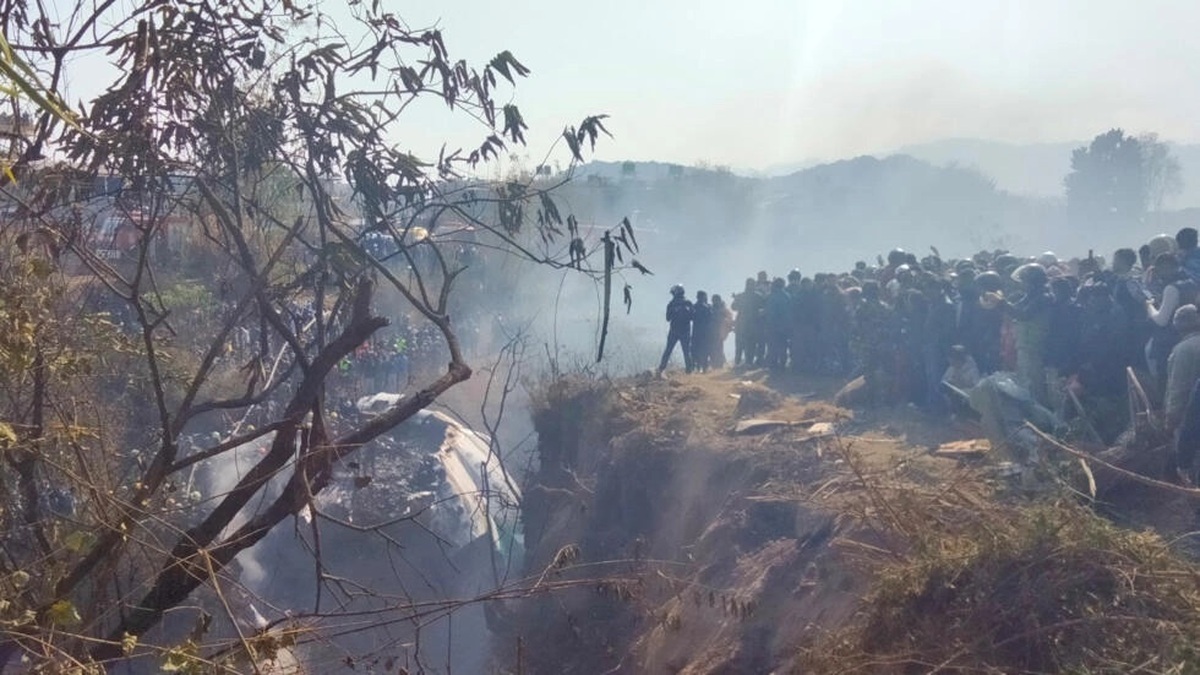 تصاویر دردناک از سانحه سقوط هواپیمای نپال